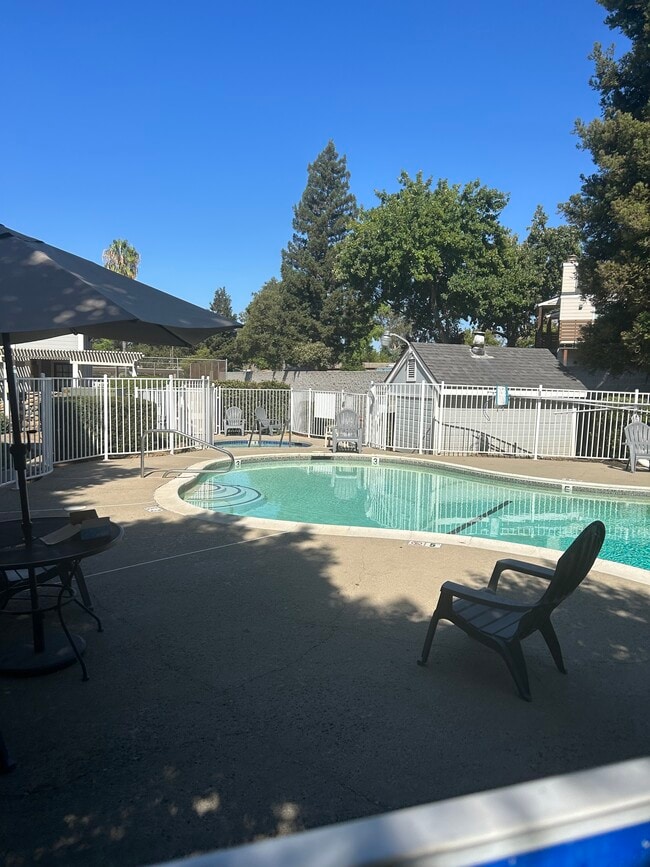 property at 7417 Auburn Oaks Ct