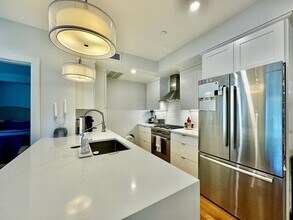49 Rogers St in Boston, MA - Building Photo - Building Photo