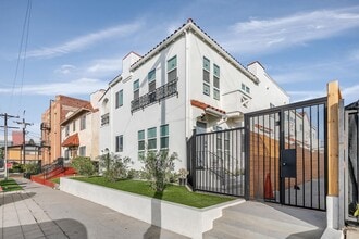 Step inside your beautifully remodeled oas in Los Angeles, CA - Building Photo - Building Photo