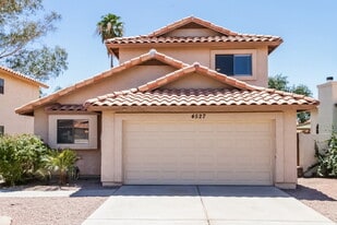 4527 E Hampton Ave in Mesa, AZ - Building Photo