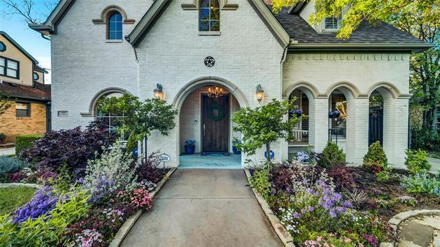 5527 McCommas Blvd in Dallas, TX - Building Photo