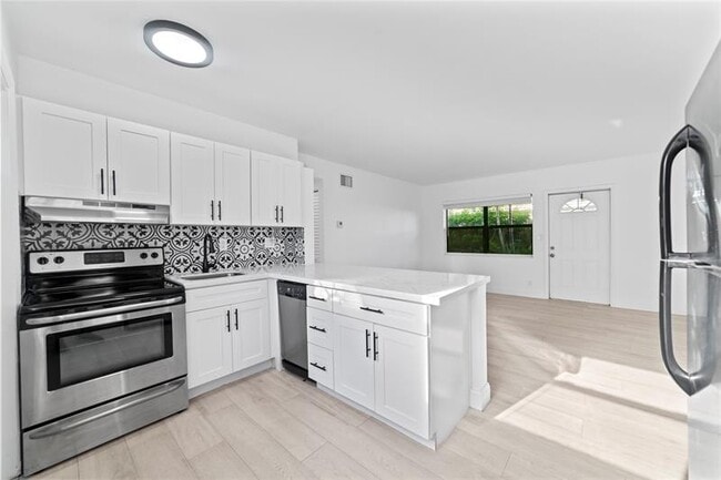 property at 413 SE 16th St