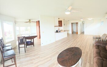 98-1911 Ka?ahumanu St-Unit -98-1911 P Kaahumanu Street in Aiea, HI - Building Photo - Building Photo