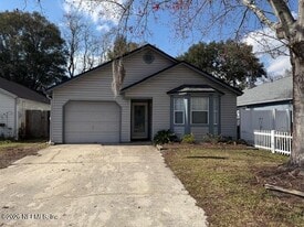 1870 Manitoba Ct S in Middleburg, FL - Building Photo