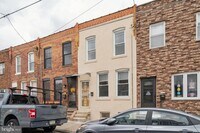 2629 E Madison St photo'