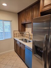18645 Hatteras St, Unit 269 in Tarzana, CA - Building Photo - Building Photo
