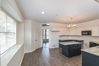 30611 Country Meadows Dr in Tomball, TX - Building Photo - Building Photo
