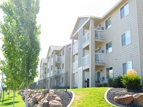 Appleway Rosewood Apartments in Spokane Valley, WA - Foto de edificio - Building Photo