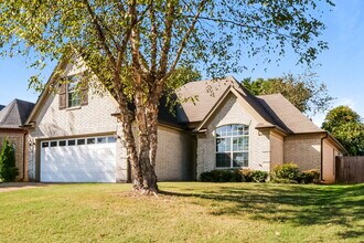 9043 Billy Pat Dr in Olive Branch, MS - Building Photo - Building Photo