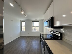 940 W Winona St in Chicago, IL - Building Photo - Building Photo