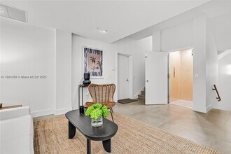 650 NE 32nd St in Miami, FL - Building Photo - Building Photo