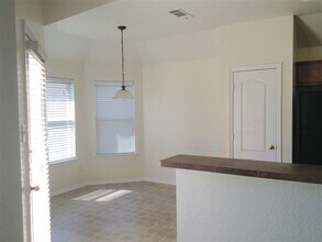 231 Chesterfield Cir in Waxahachie, TX - Building Photo - Building Photo