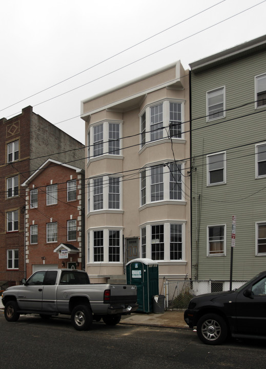 15 Ravine Ave in Jersey City, NJ - Foto de edificio