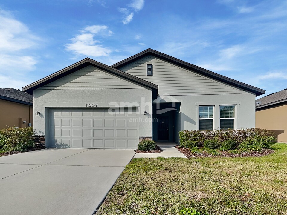 11507 Bryce Canyon Ln in Gibsonton, FL - Building Photo