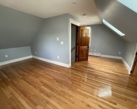 46 Gerrish St, Unit 1 in Boston, MA - Building Photo - Building Photo