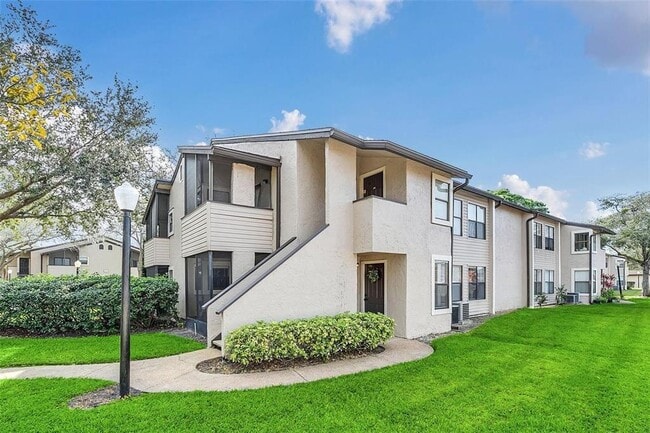 2918 Antique Oaks Cir in Winter Park, FL - Building Photo - Building Photo