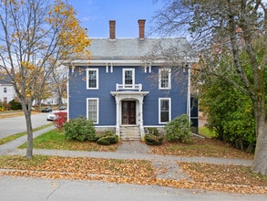 135 Cedar St, Unit 3 in Bangor, ME - Building Photo - Building Photo