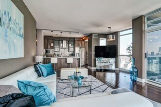 219 Fort York Blvd in Toronto, ON - Building Photo - Building Photo