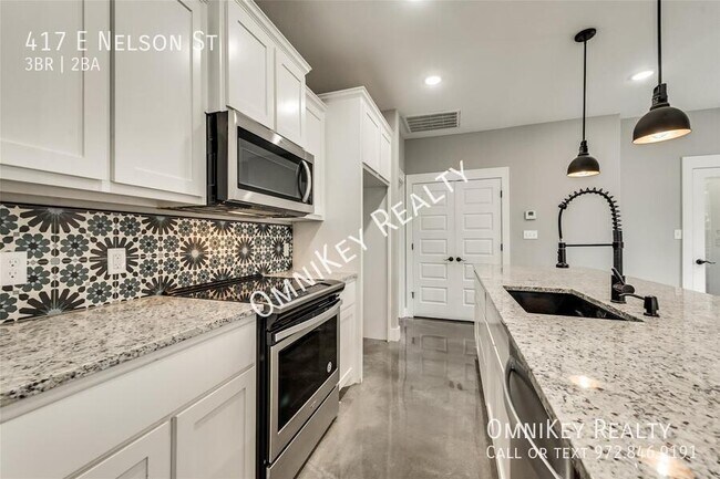 property at 417 E Nelson St