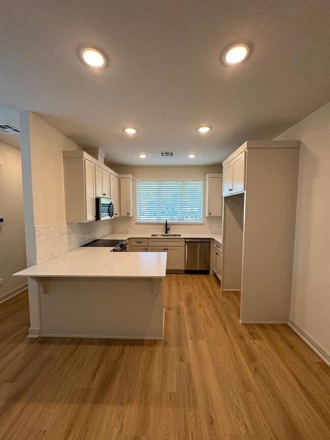 816 N Main St in Broken Arrow, OK - Foto de edificio - Building Photo