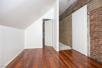 6911 Franklin Blvd in Cleveland, OH - Building Photo - Building Photo