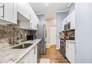 150 Elm St, Unit Unit 9 in Braintree, MA - Building Photo - Building Photo