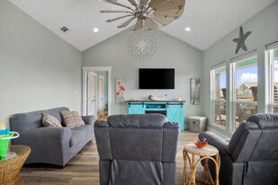 970 S Jacks Rd in Port Bolivar, TX - Building Photo