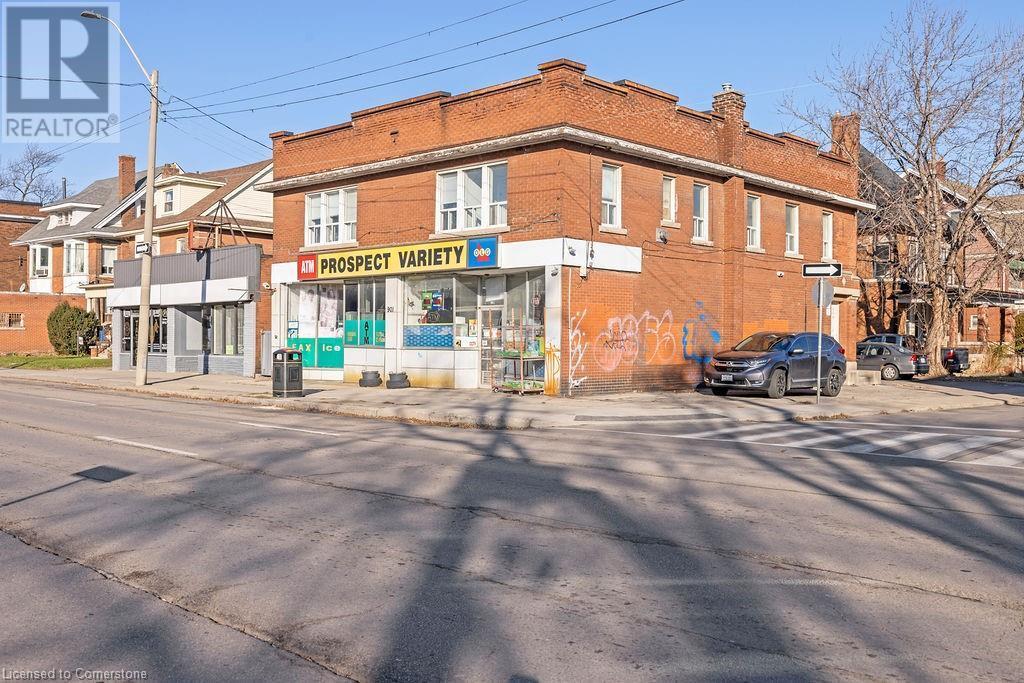 132 Prospect St S in Hamilton, ON - Building Photo