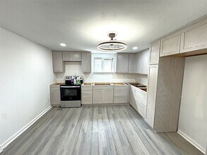 609 N Nanticoke Ave in Endicott, NY - Building Photo - Building Photo