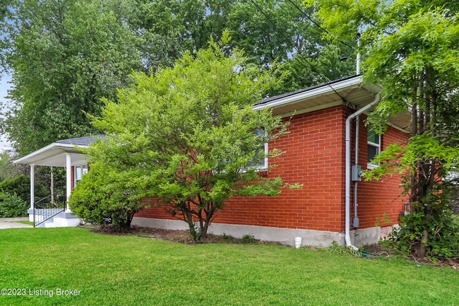 3005 Rockford Ln in Louisville, KY - Foto de edificio - Building Photo