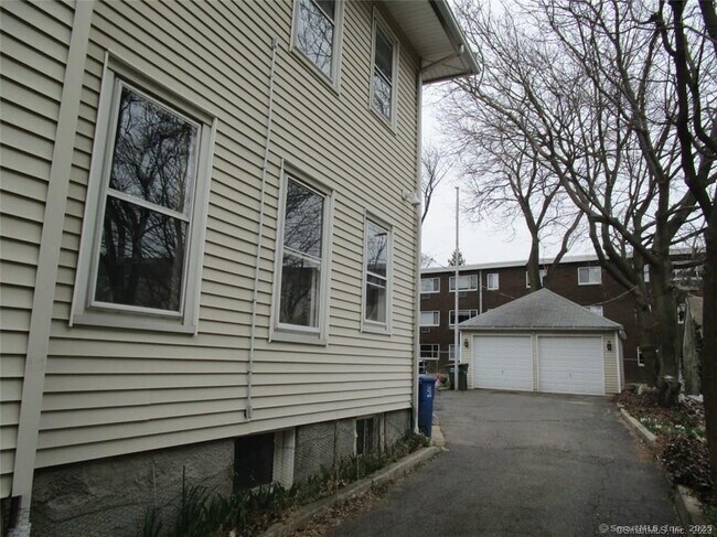 158 Scofield Ave in Bridgeport, CT - Building Photo - Building Photo