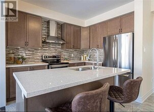 9578 Tallgrass Ave in Niagara Falls, ON - Building Photo - Building Photo