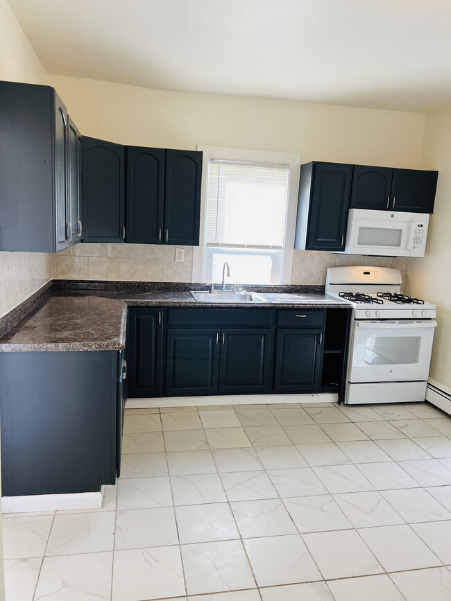 294 Union Ave, Unit ground floor in Paterson, NJ - Building Photo - Building Photo