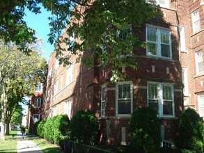 Clarence and Van Buren Bldg in Oak Park, IL - Foto de edificio - Building Photo