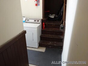 57 Riverdale St, Unit 1 in Boston, MA - Foto de edificio - Building Photo