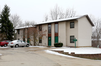 Linden Lakes in Medina, OH - Foto de edificio - Building Photo