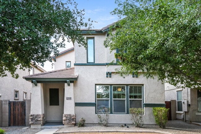 property at 3316 E Orchid Ln