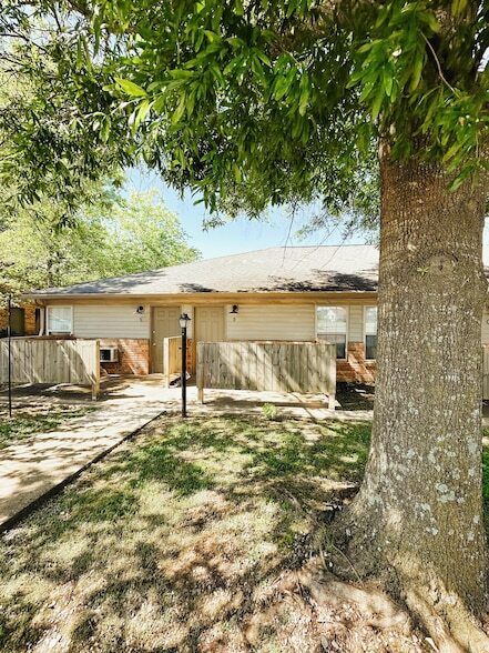 100 Ballygar St, Unit F