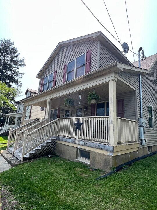 765 Nazareth Pike in Nazareth, PA - Foto de edificio