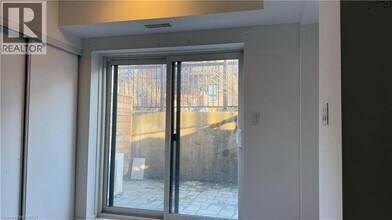 10 Palace St in Kitchener, ON - Building Photo - Building Photo