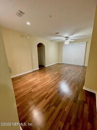 7801 Point Meadows Dr