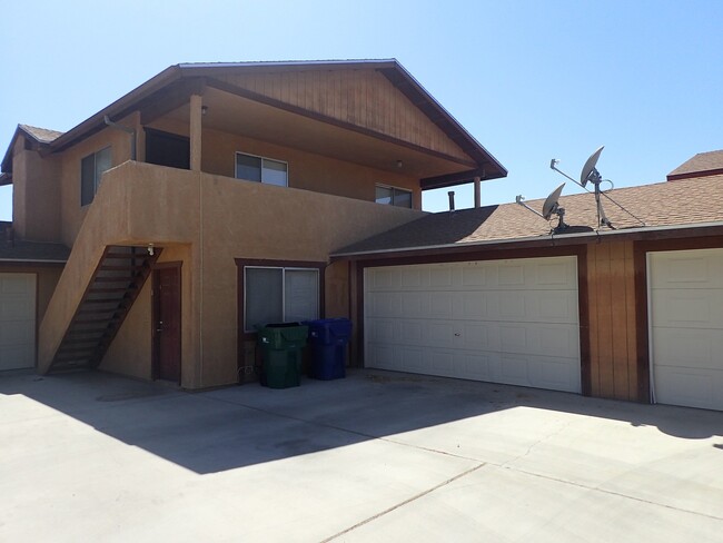 property at 1013 W Perdew Ave