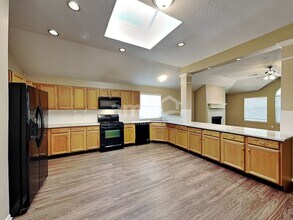 1907 W Welsford Dr in Spring, TX - Building Photo - Building Photo