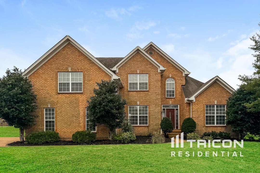 100 Havenwood Ct in Hendersonville, TN - Foto de edificio