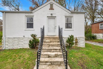 10077 Green Valley Dr in St. Louis, MO - Building Photo - Building Photo