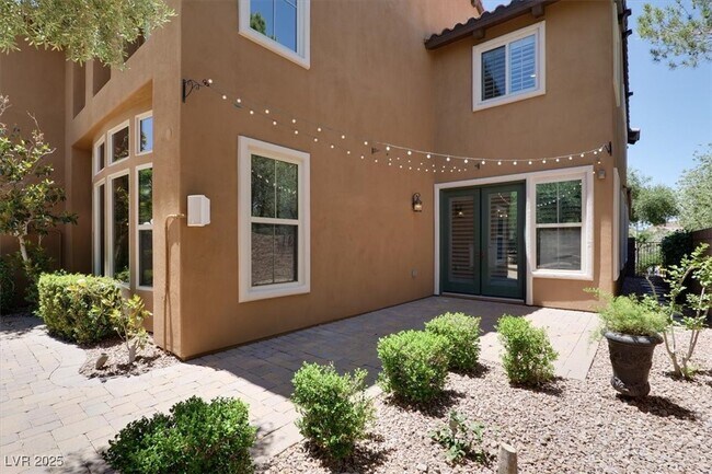 74 Contrada Fiore Dr