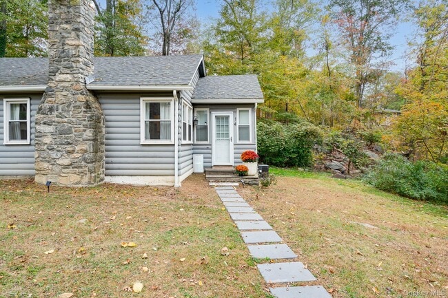 14 Sylvan Dr in Mahopac, NY - Building Photo - Building Photo