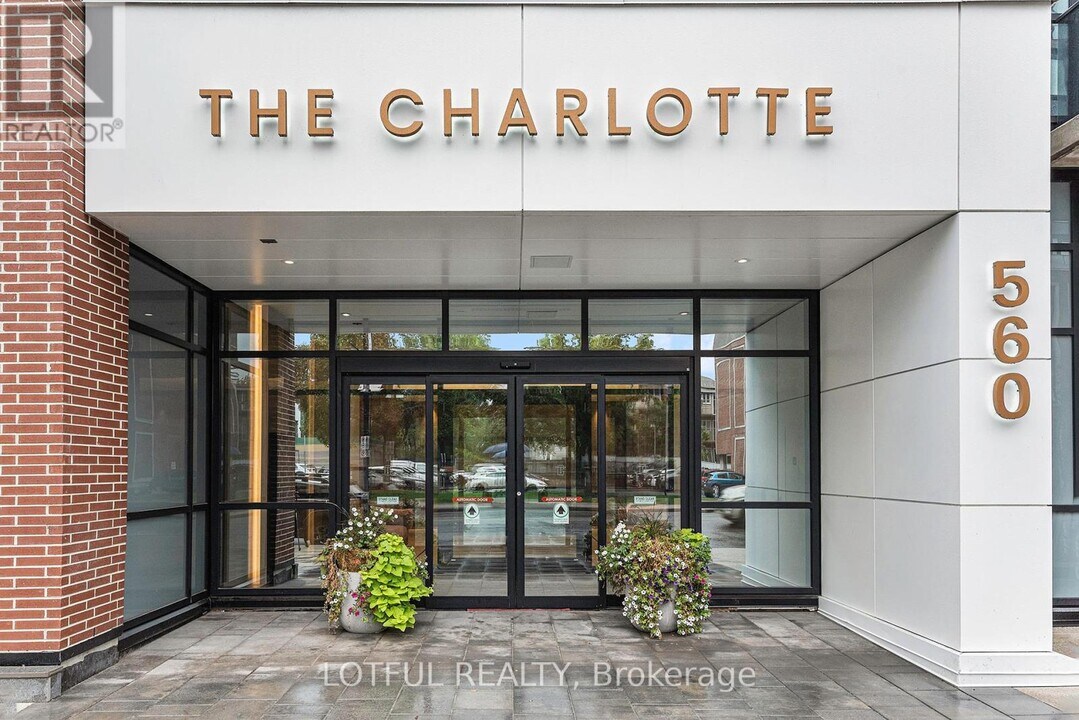 560-560 Rideau St in Ottawa, ON - Building Photo