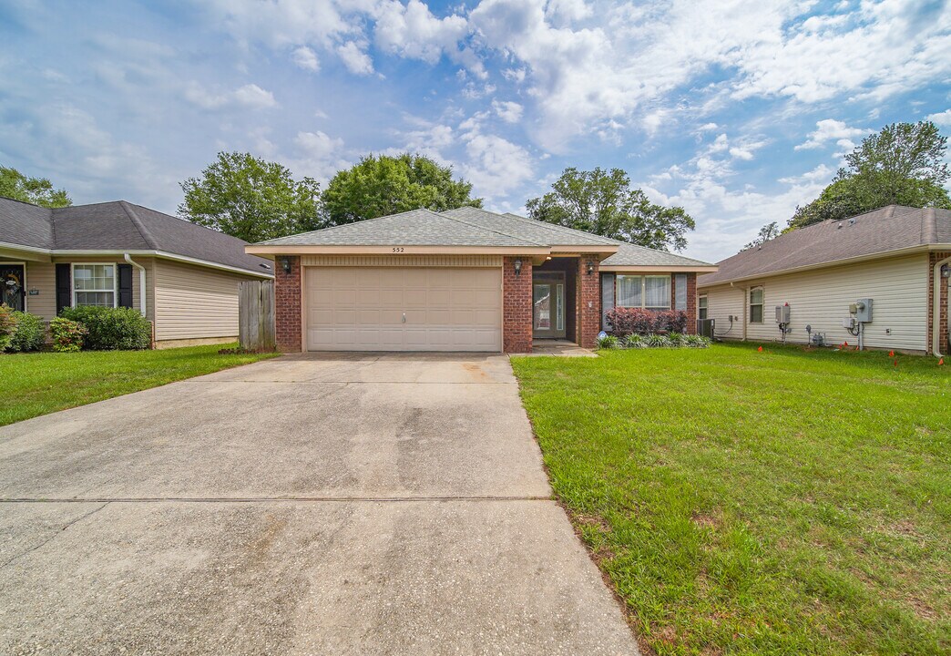 552 Edith Ln in Pensacola, FL - Building Photo
