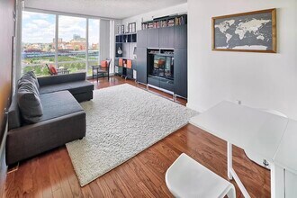 1 SHORE Ln in Jersey City, NJ - Building Photo - Building Photo